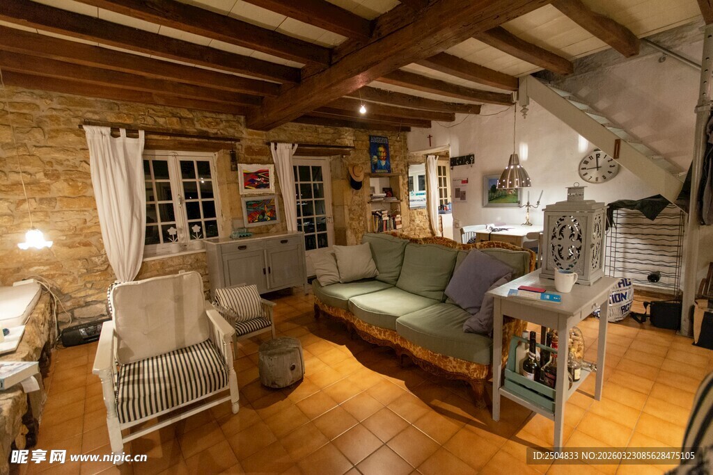 温馨复古风客厅 居场景