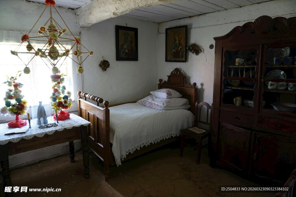 复古卧室 展现温馨静谧氛围