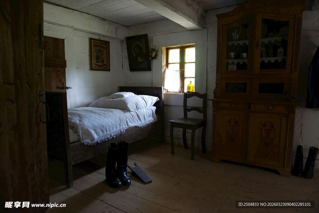 复古温馨卧室一角