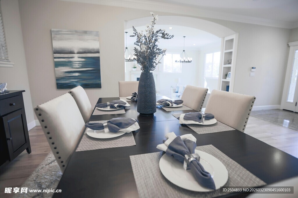 现代简约风格的精致餐厅