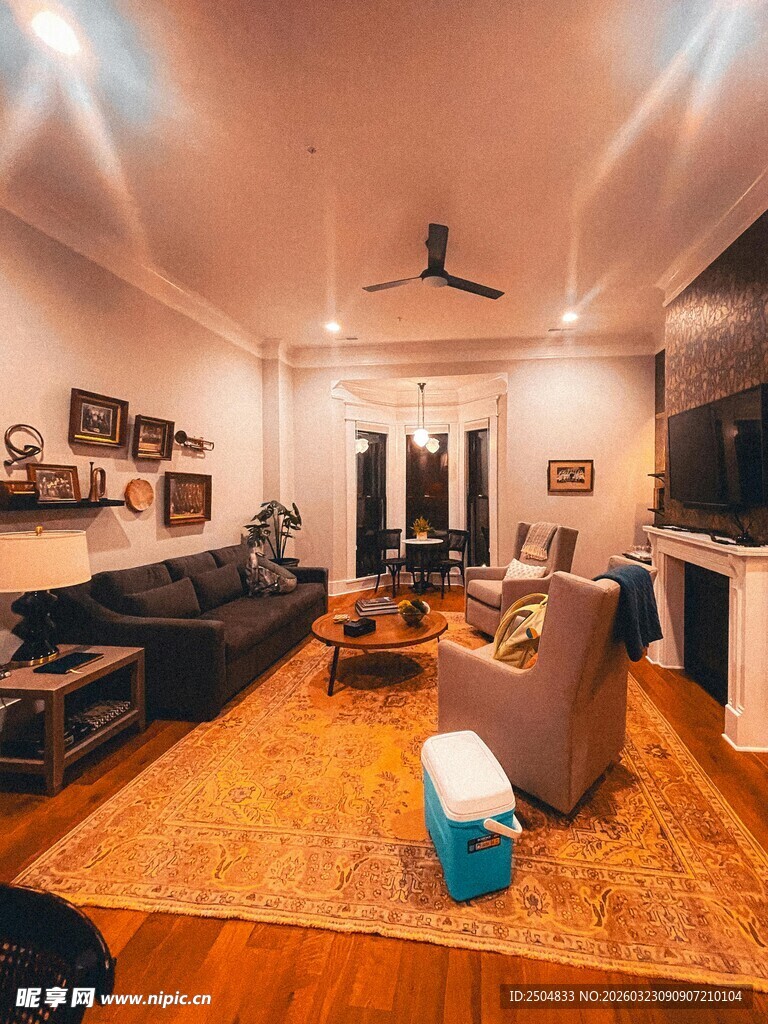 现代风格温馨客厅一角