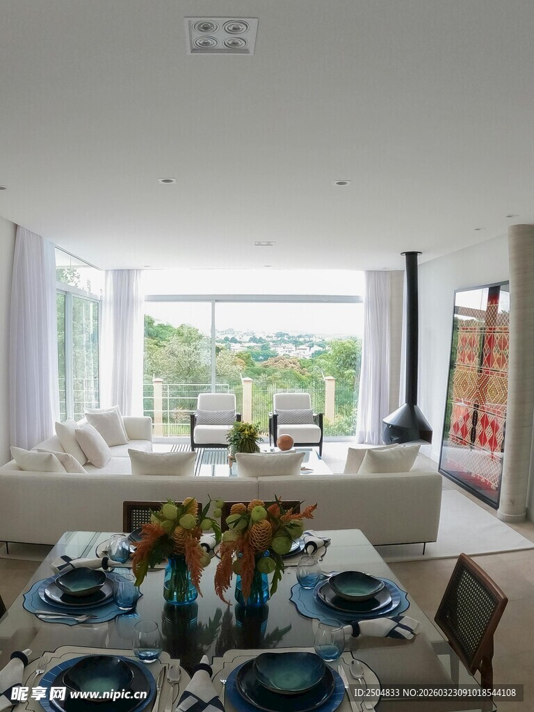 现代简约风温馨客厅餐厅