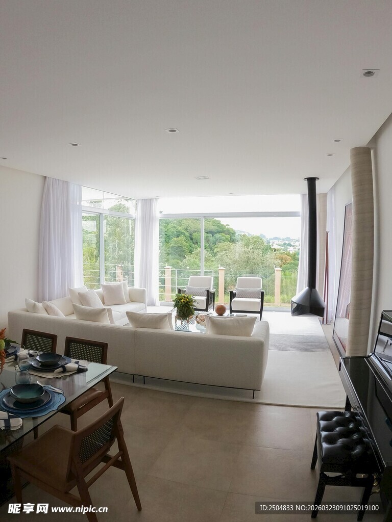 现代简约风明亮客厅空间