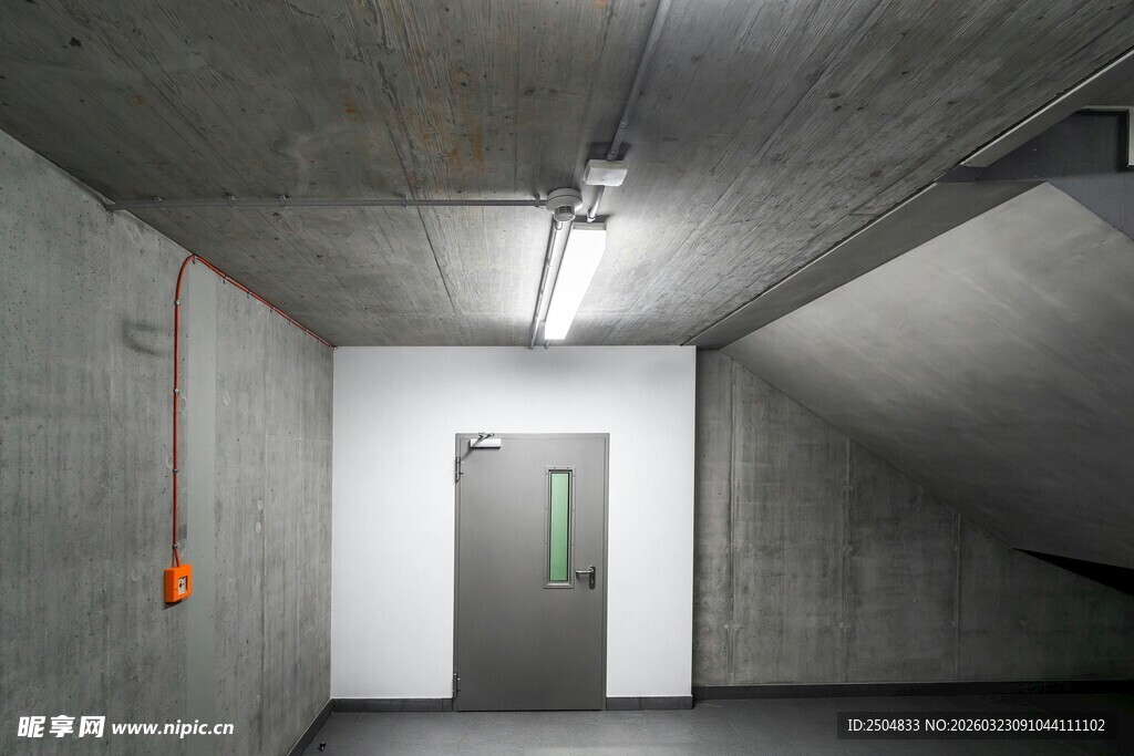 工业风混凝土走廊空间