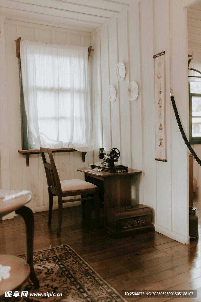 简约复古风书房角落一隅