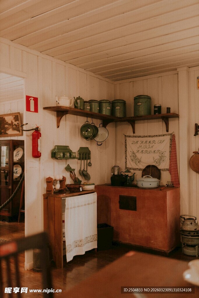 复古乡村风厨房场景展示