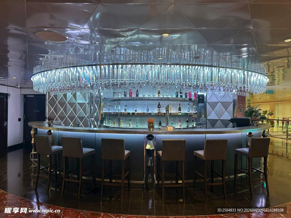 现代时尚酒吧吧台场景