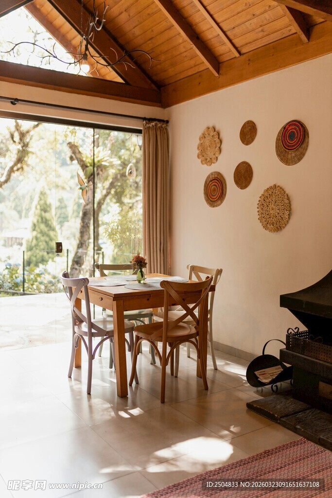 简约木质风温馨室内空间