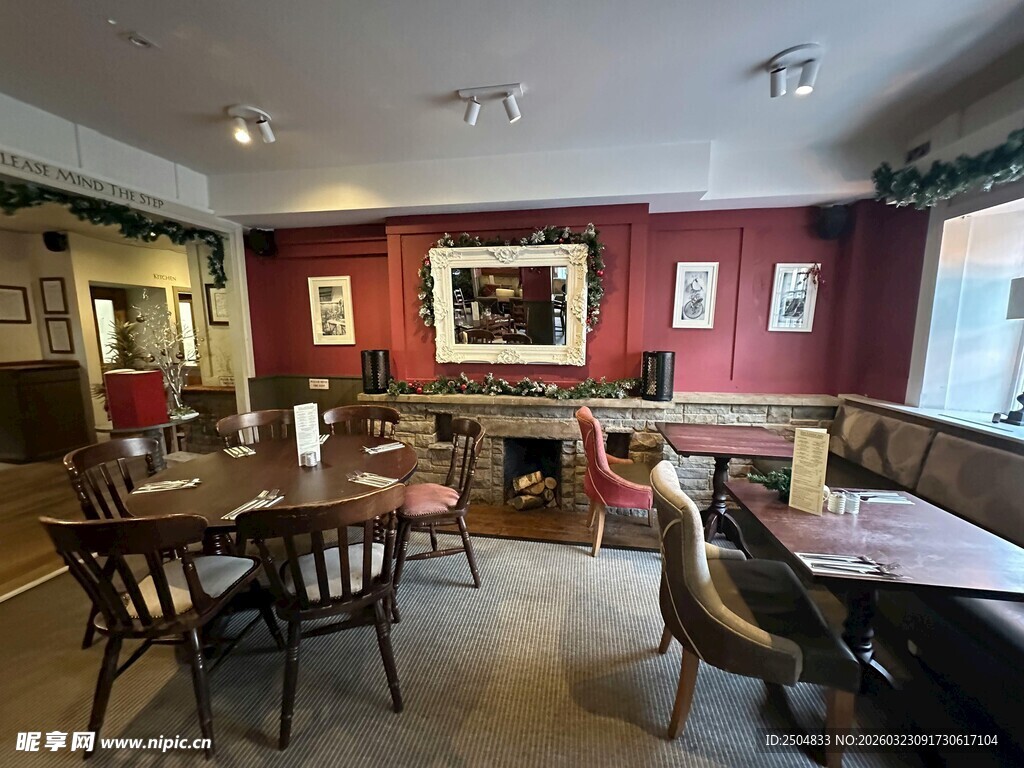 复古风格餐厅室内场景