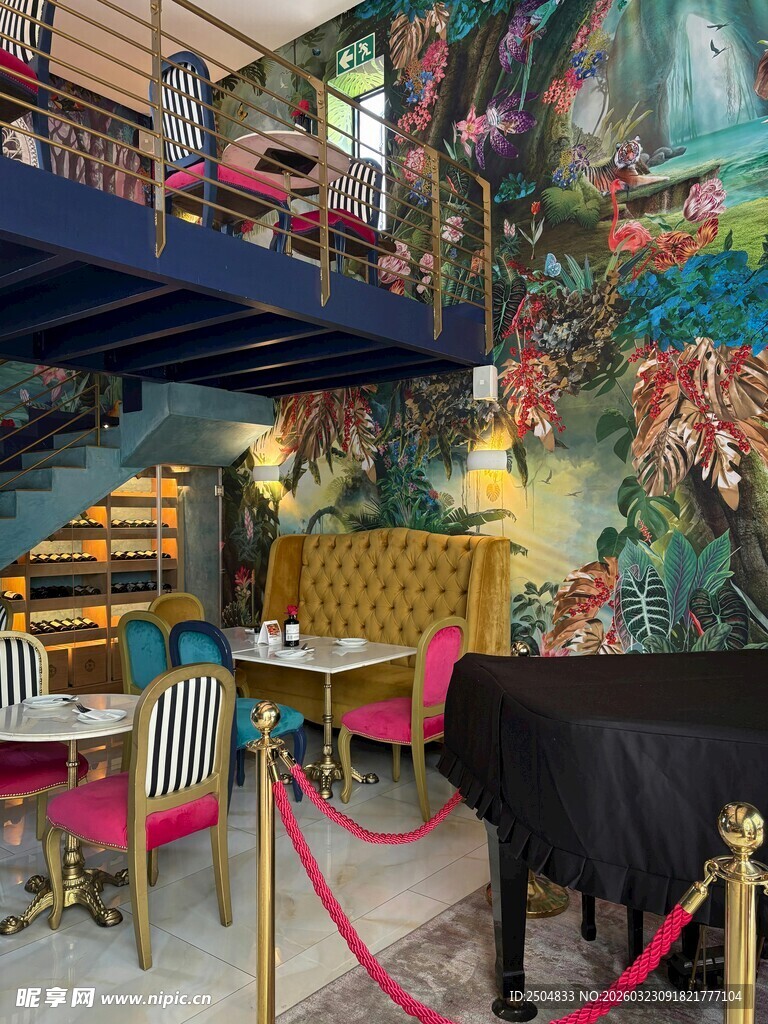 复古风艺术餐厅浪漫空间