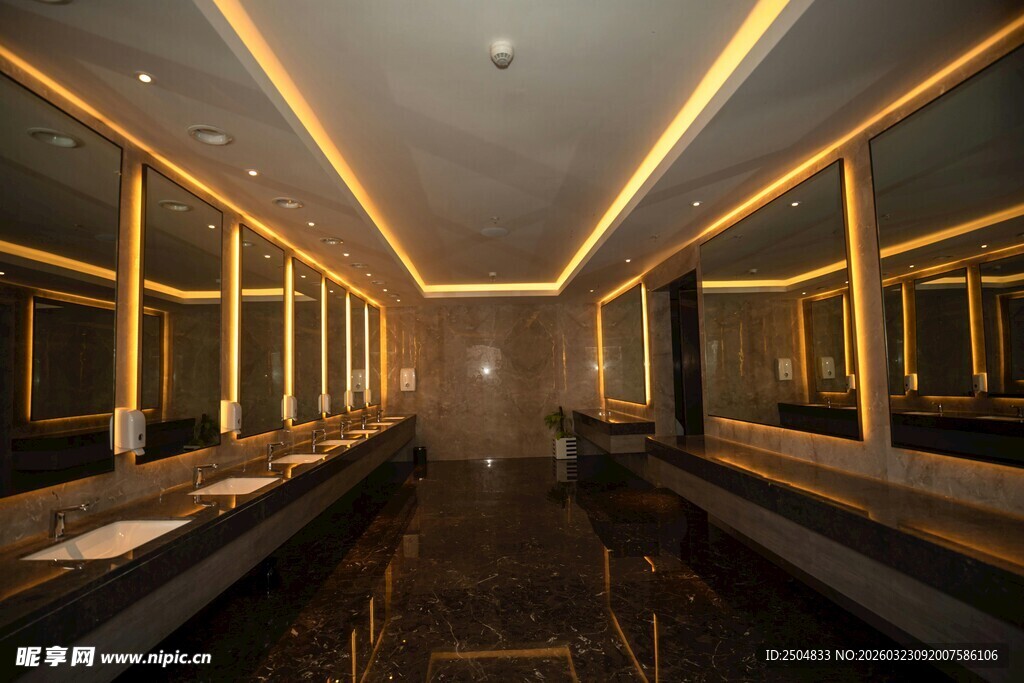 现代风格奢华室内走廊空间