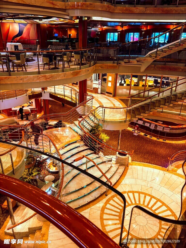 豪华邮轮内部精致场景