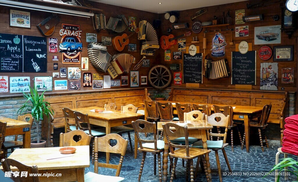 复古风格的温馨咖啡馆场景