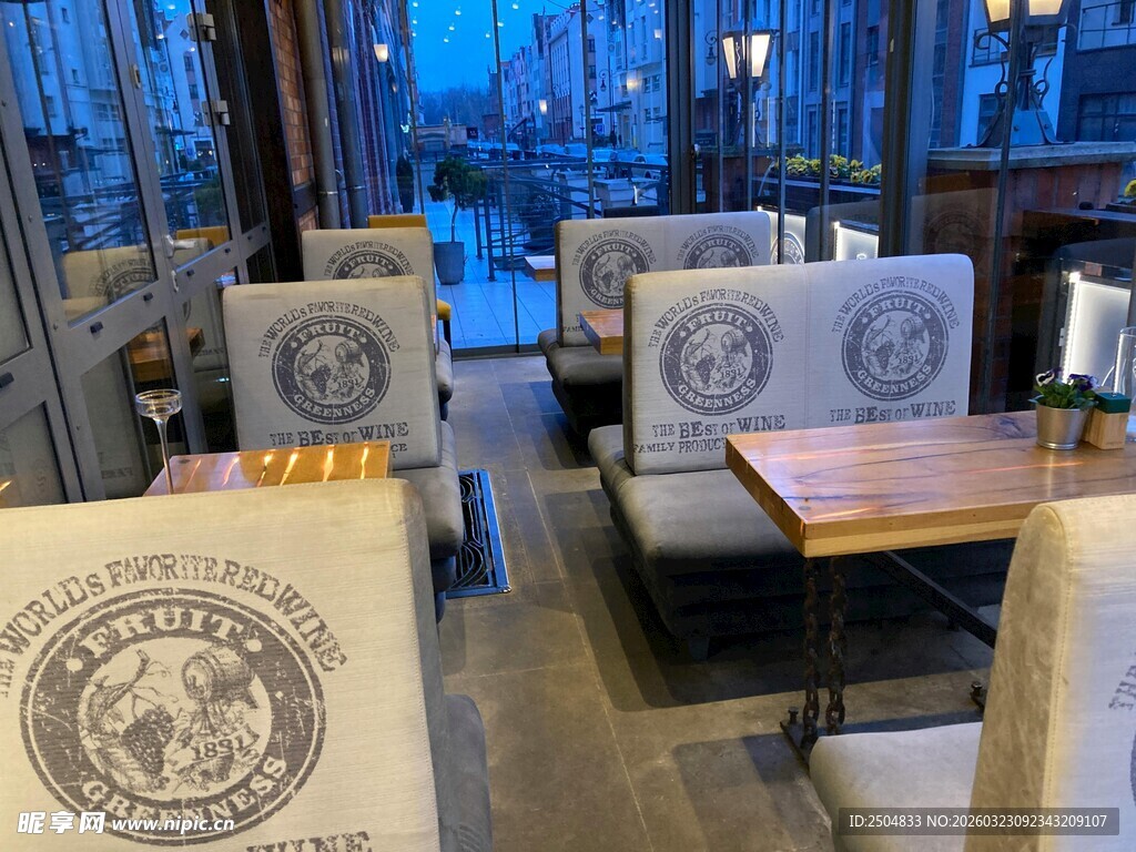 复古风格餐厅内景布置