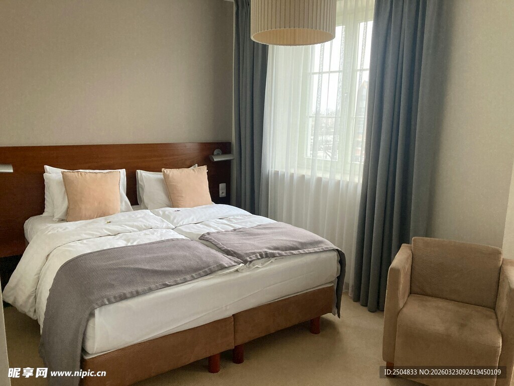 温馨舒适的卧室场景