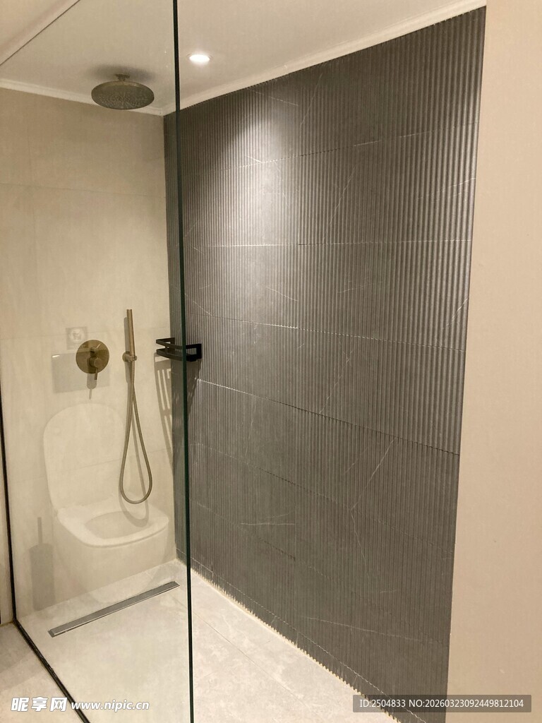 现代简约风格淋浴间设计