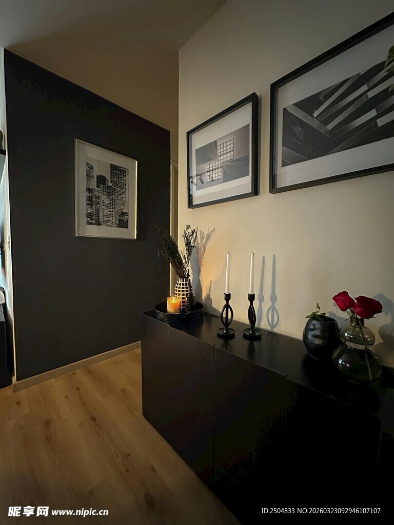 简约室内一角的精致陈设