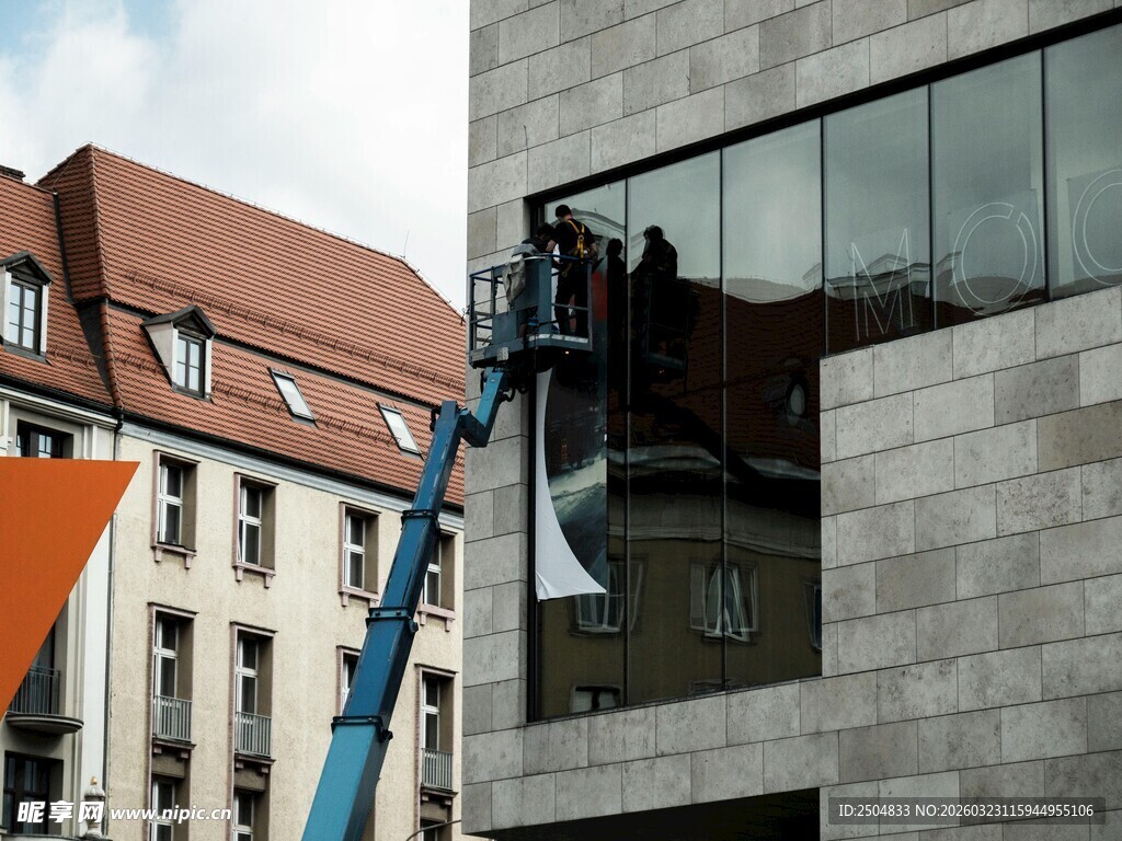 建筑外墙玻璃清洁作业