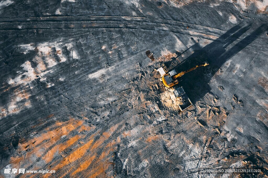 俯瞰工地施工场景