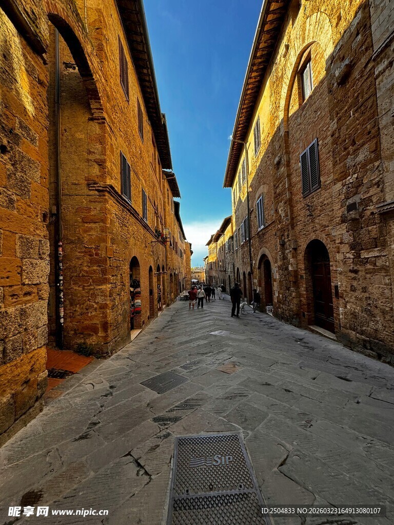 古老街巷的静谧风光