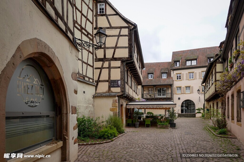  洲古朴小巷建筑景观