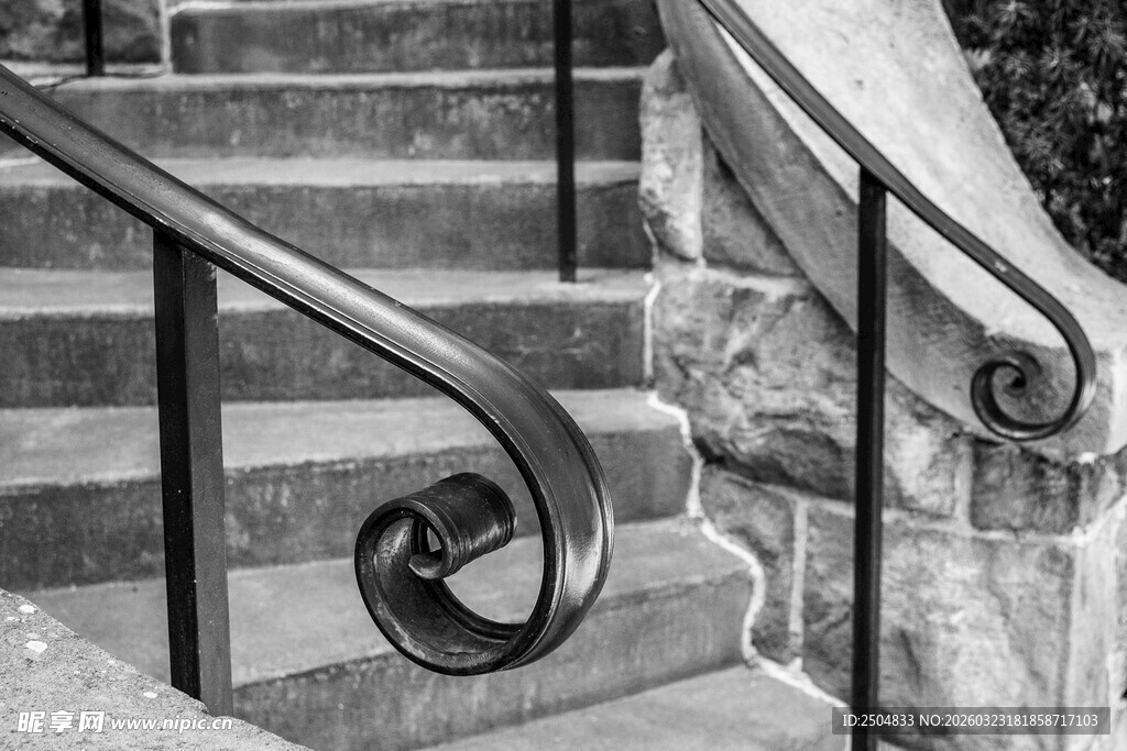 复古铁艺楼梯扶手细节