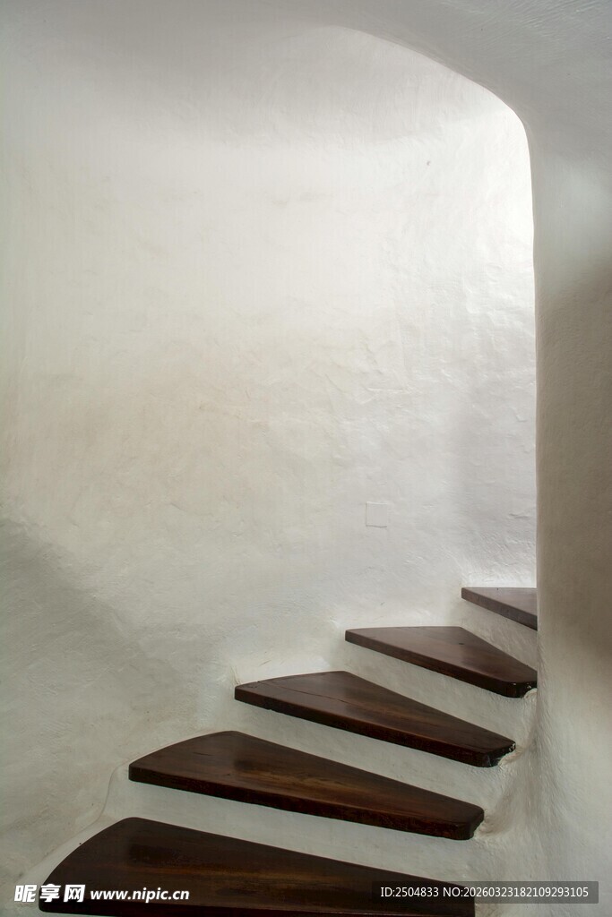 简约风格室内木质悬浮楼梯