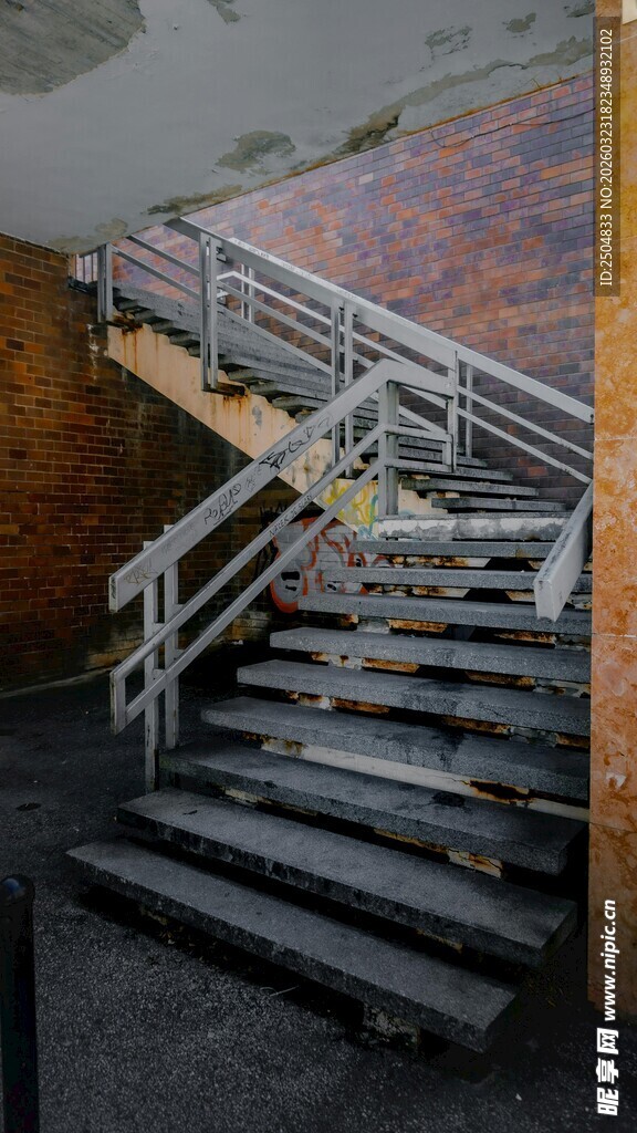 工业风金属楼梯场景