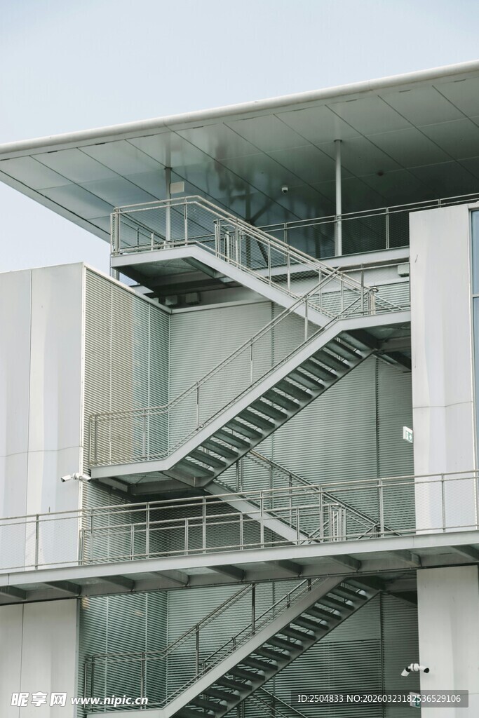 现代建筑户外螺旋楼梯