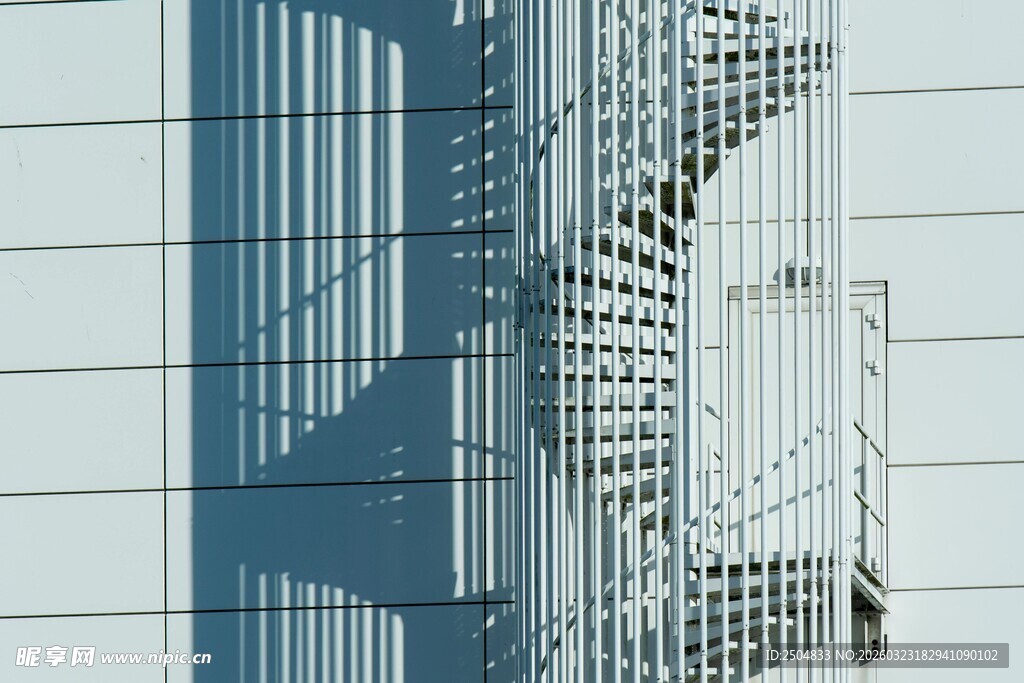 现代建筑独特螺旋楼梯