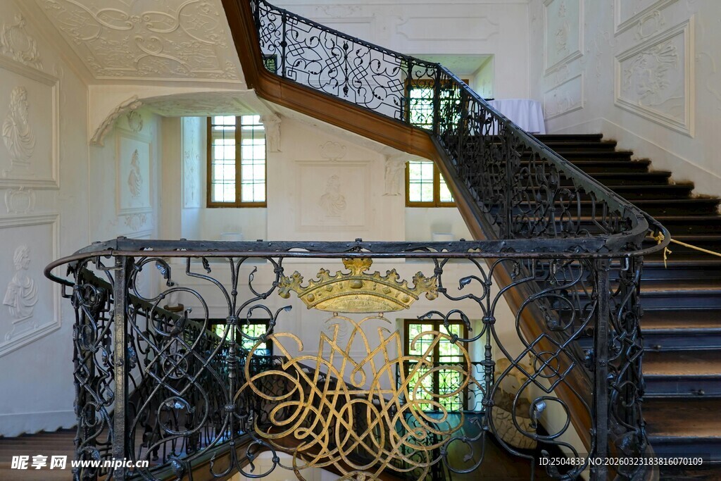 欧式铁艺楼梯室内景致