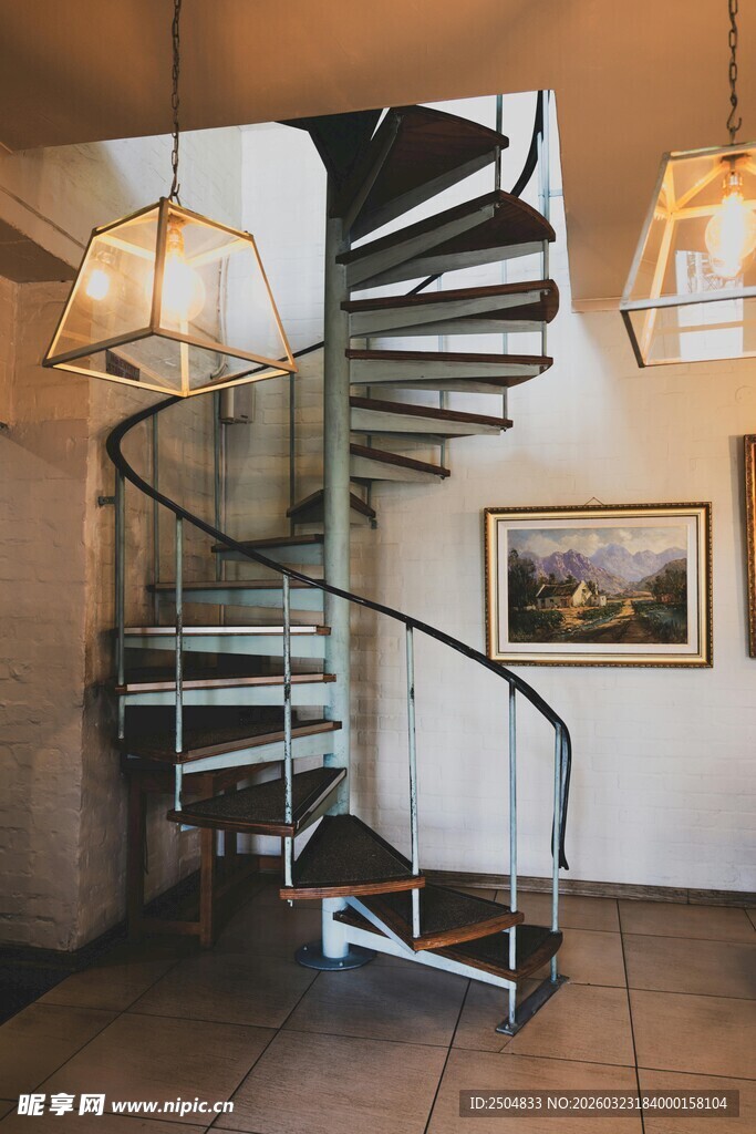 现代简约螺旋钢结构楼梯