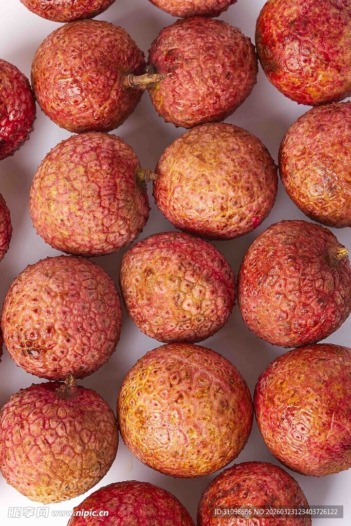 新鲜荔枝饱满诱人