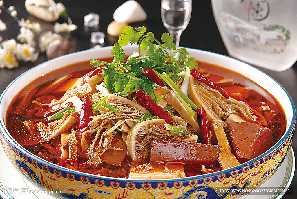 美味香辣毛血旺