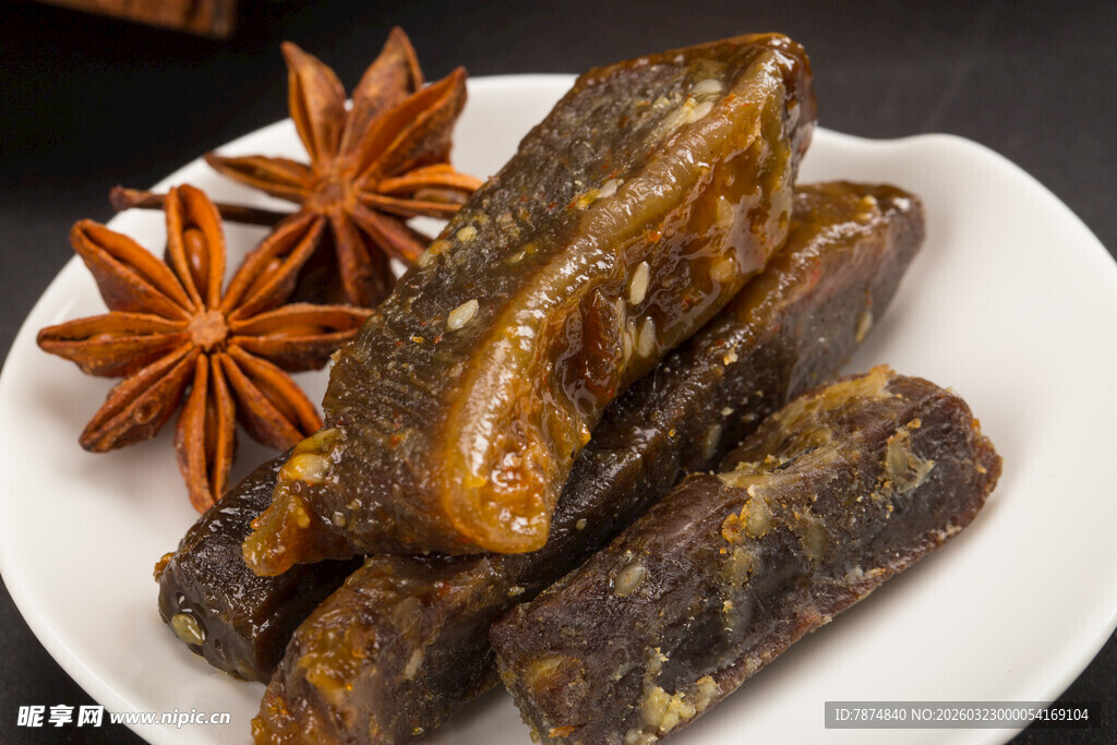 五香卤牛肉与八角香料