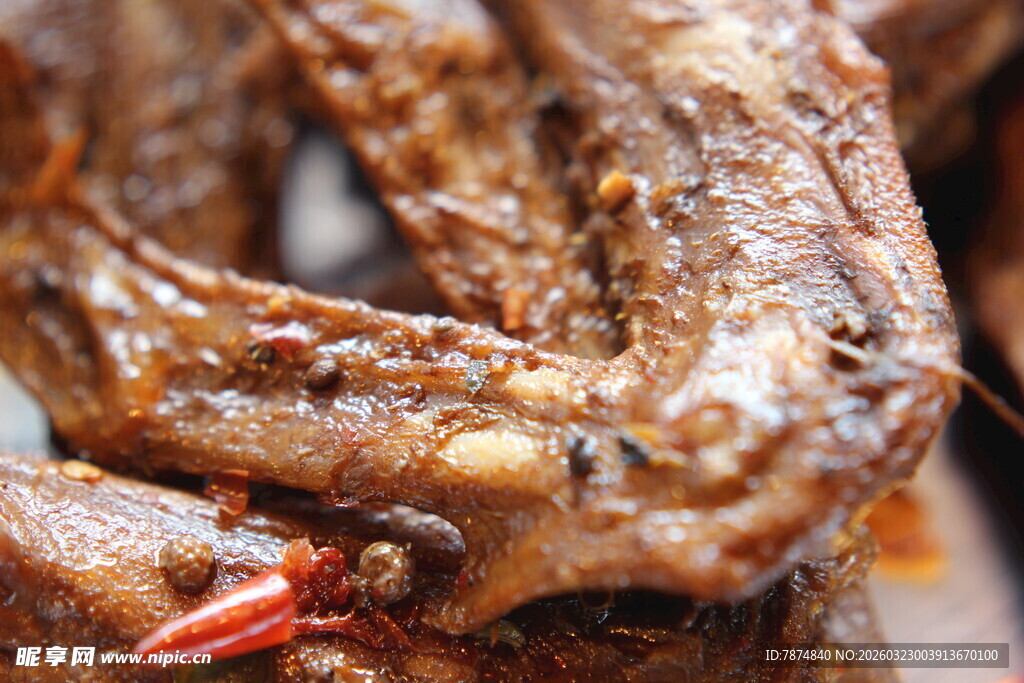 美味香辣卤鸭翅