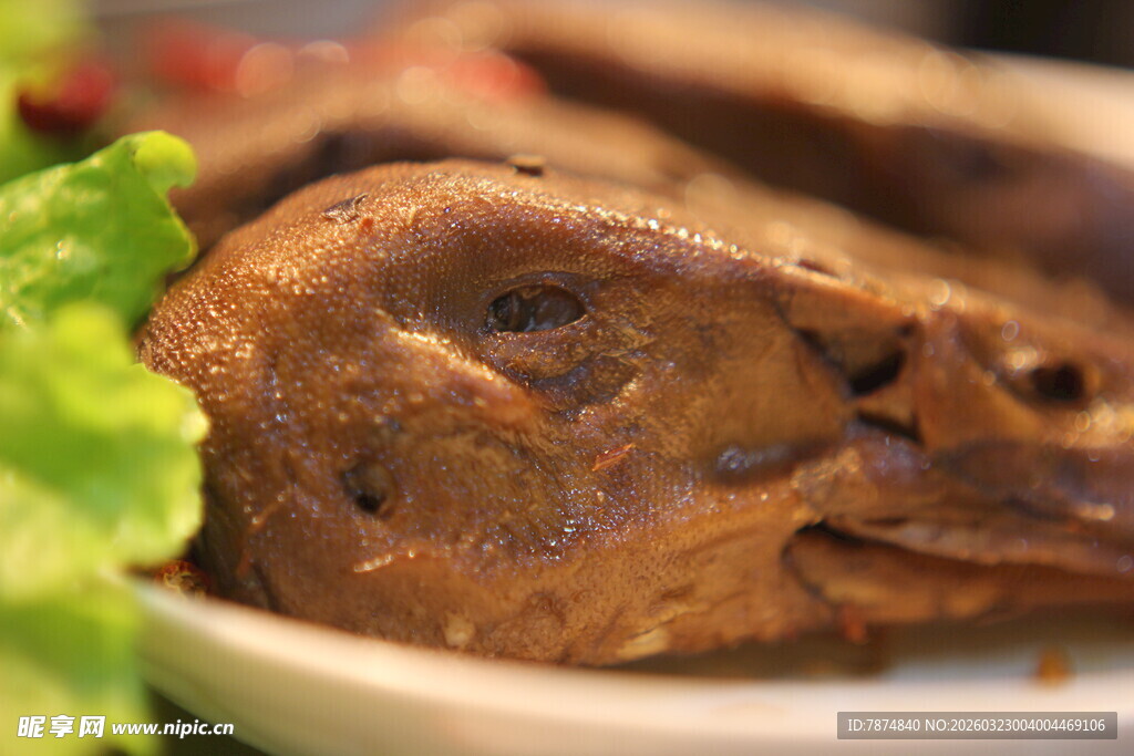 卤味鸭头 舌尖上的美味