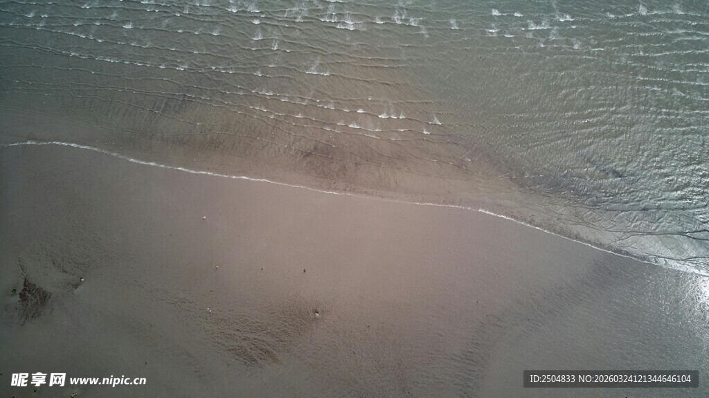 海边沙滩海浪自然美景