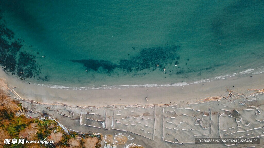 俯瞰美丽海岸线