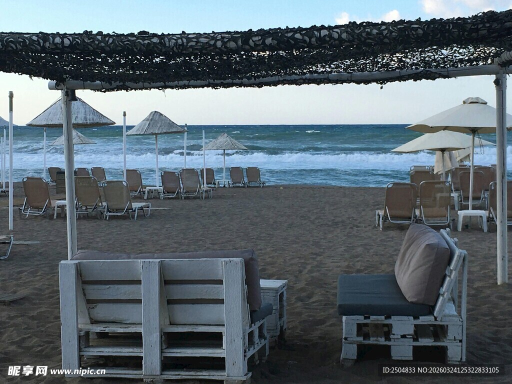 海滨沙滩休闲座椅场景