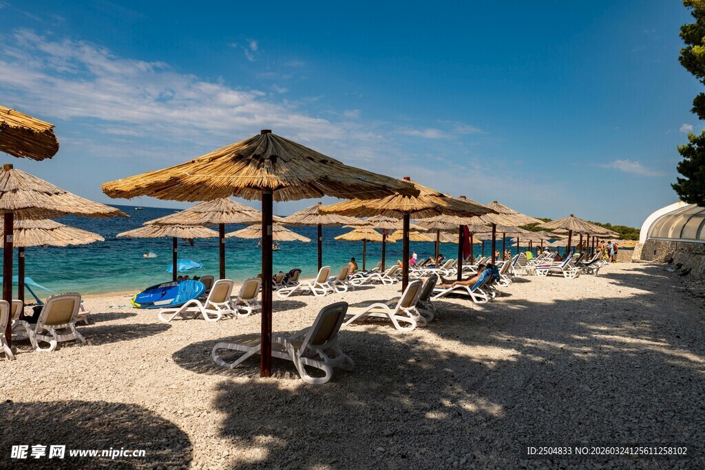 海滨沙滩休 度假场景