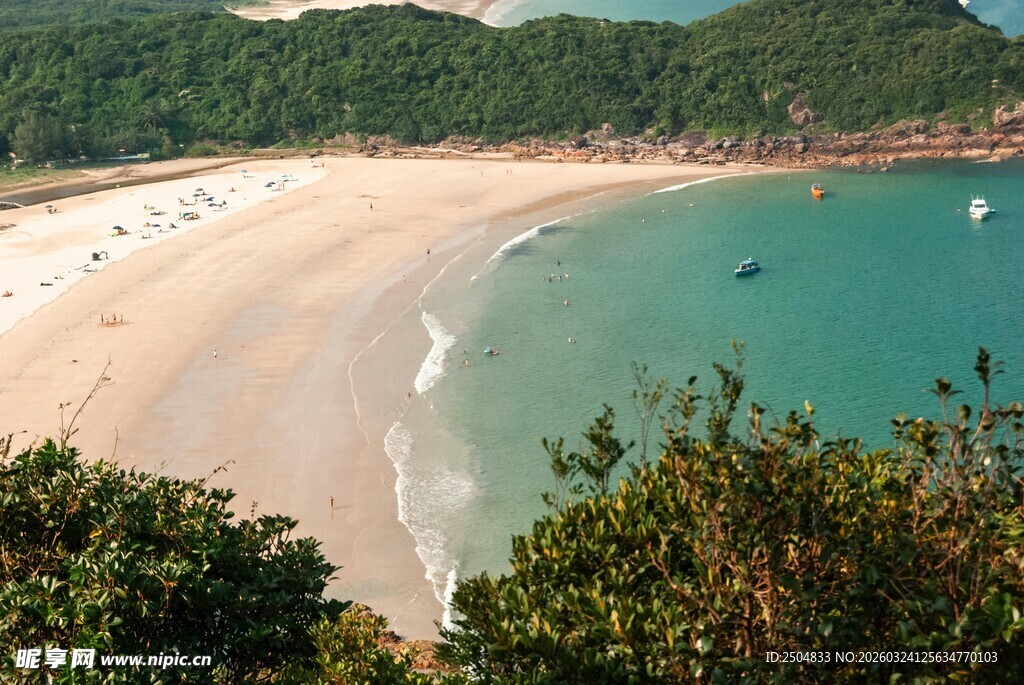 美丽海滨沙滩景观