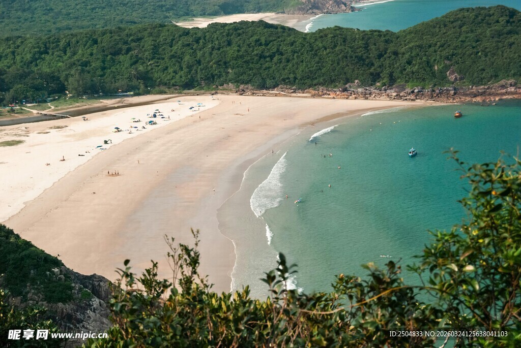 美丽海滩俯瞰图