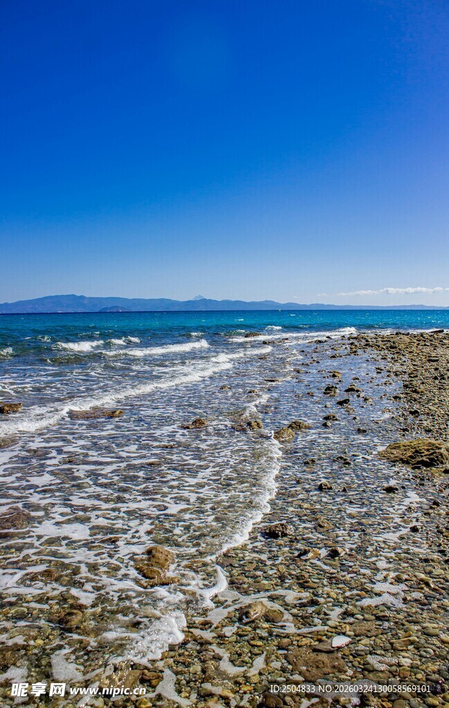 海边礁石 蔚蓝大海景致