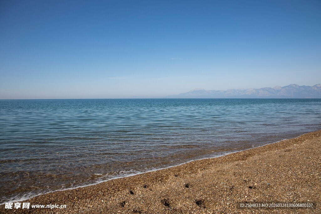 宁静海滩 海水与沙滩景致
