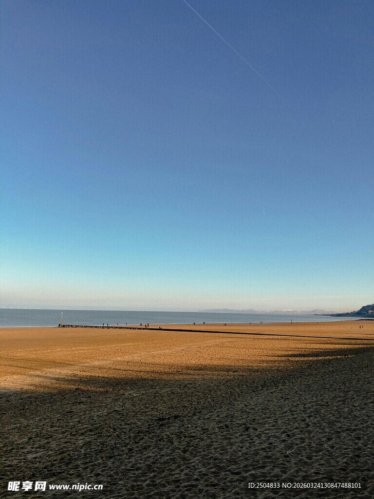 广阔天地的宁静旷野风光