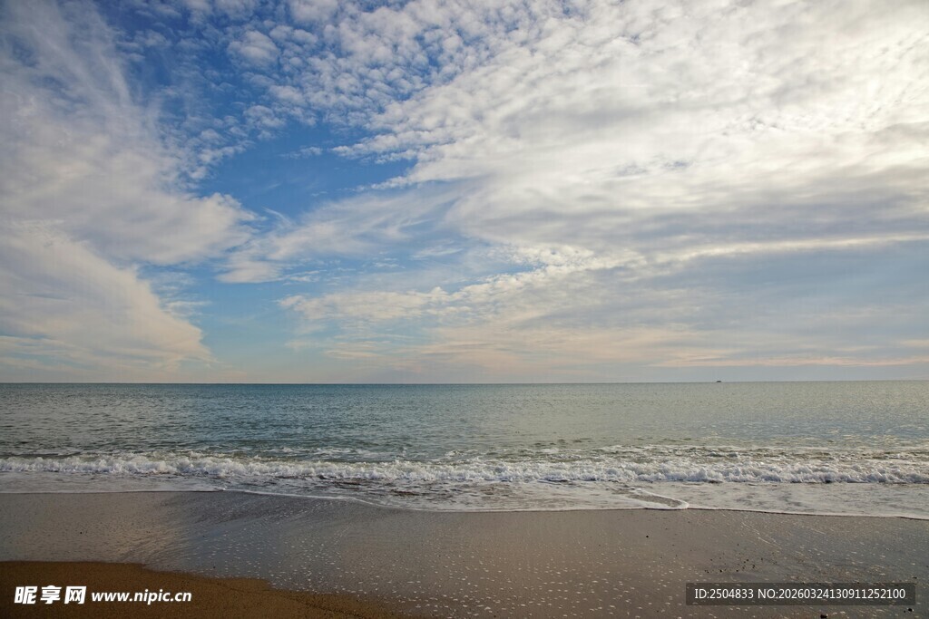海边美景 蓝天碧海沙滩