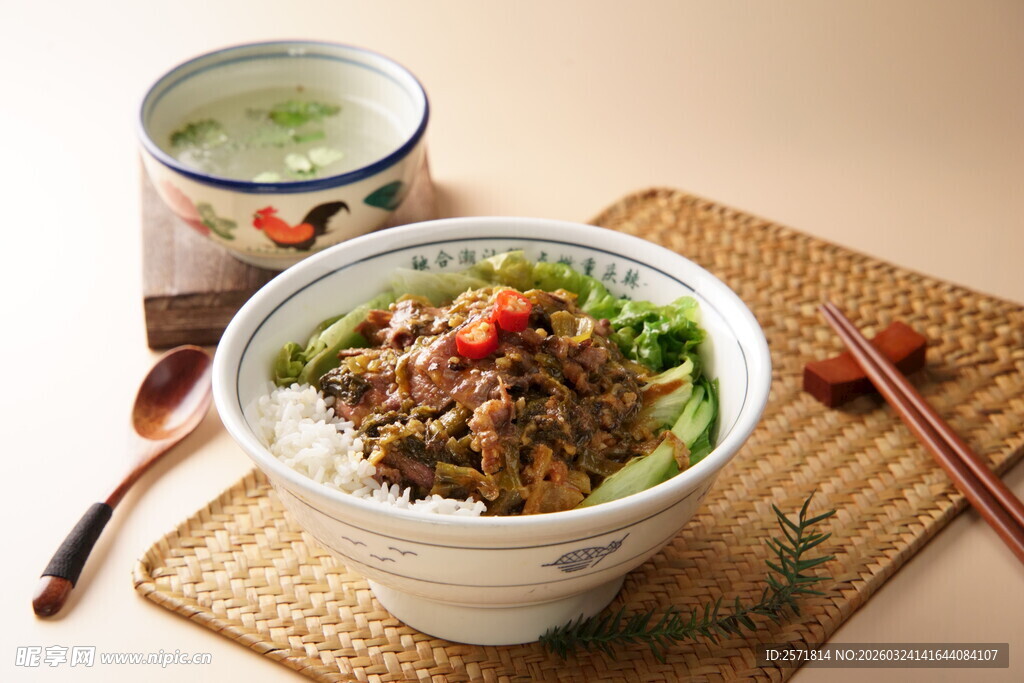 美味牛肉盖饭 搭配小食