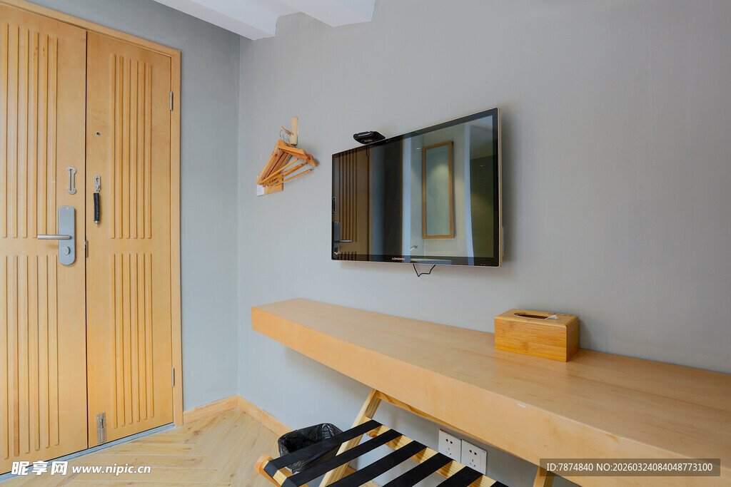 简约风客厅一角置物区