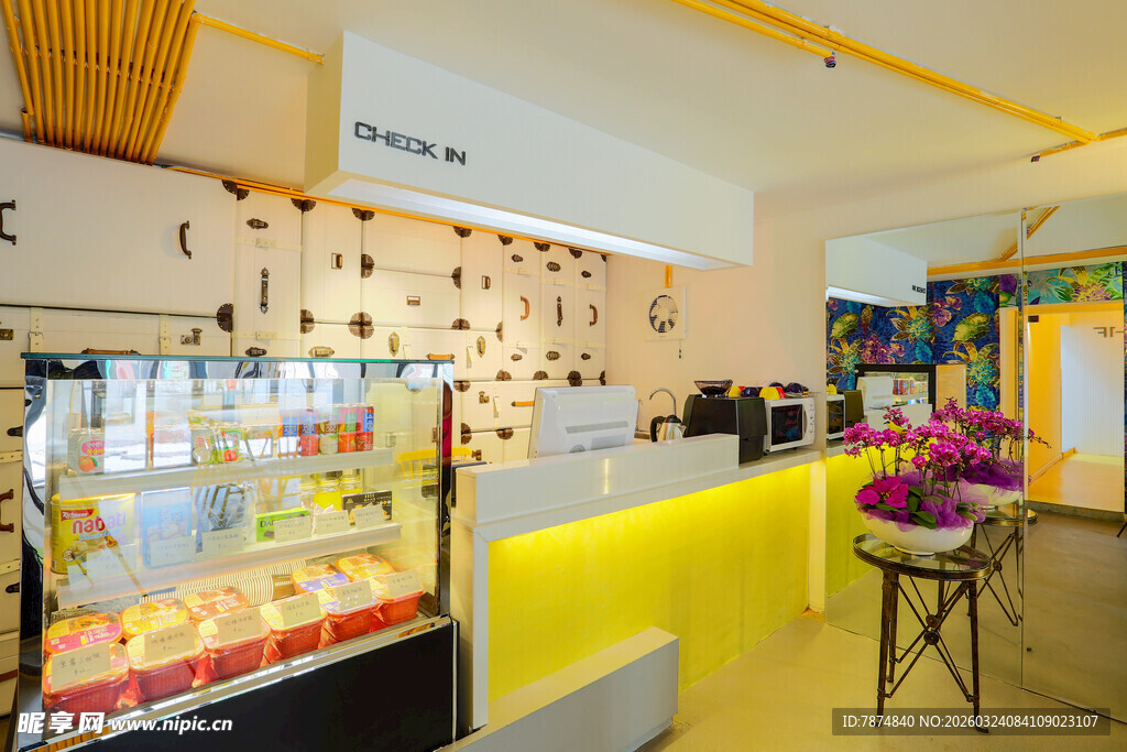 温馨甜品店内部精致场景